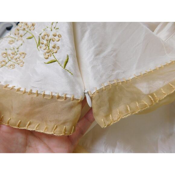 Women Outfit Sleeveless Top Pants 10 Cream White Embroidered Flowers Silk - Picture 12 of 14